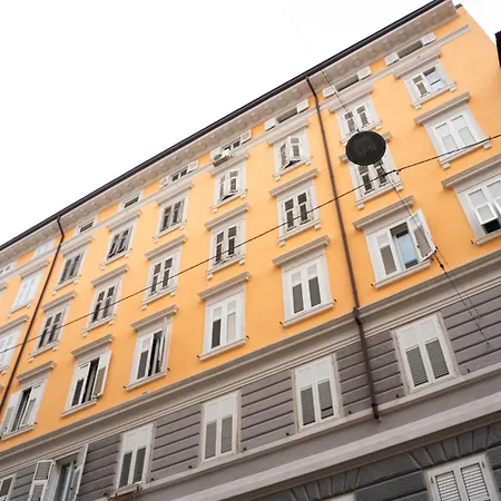 Enjoy In The Center Апартаменты